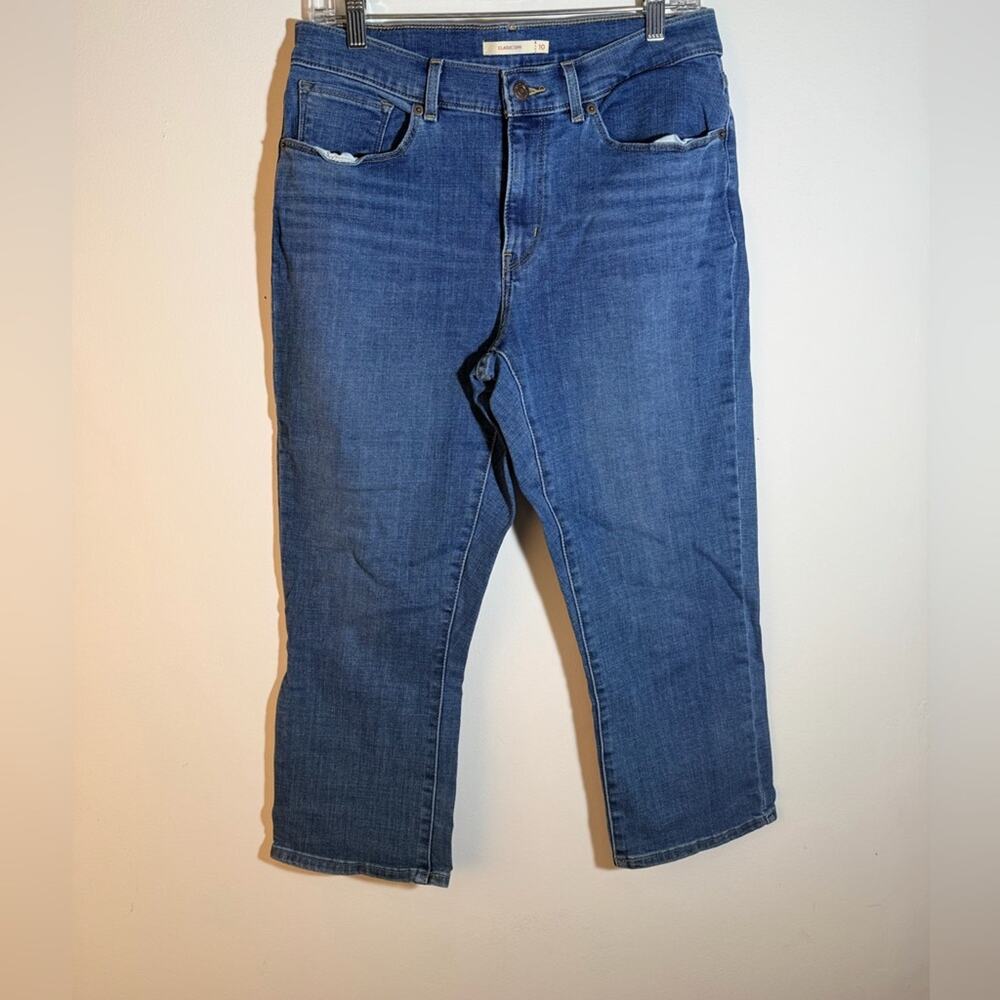 Levi’s Classic Capri Blue Jeans